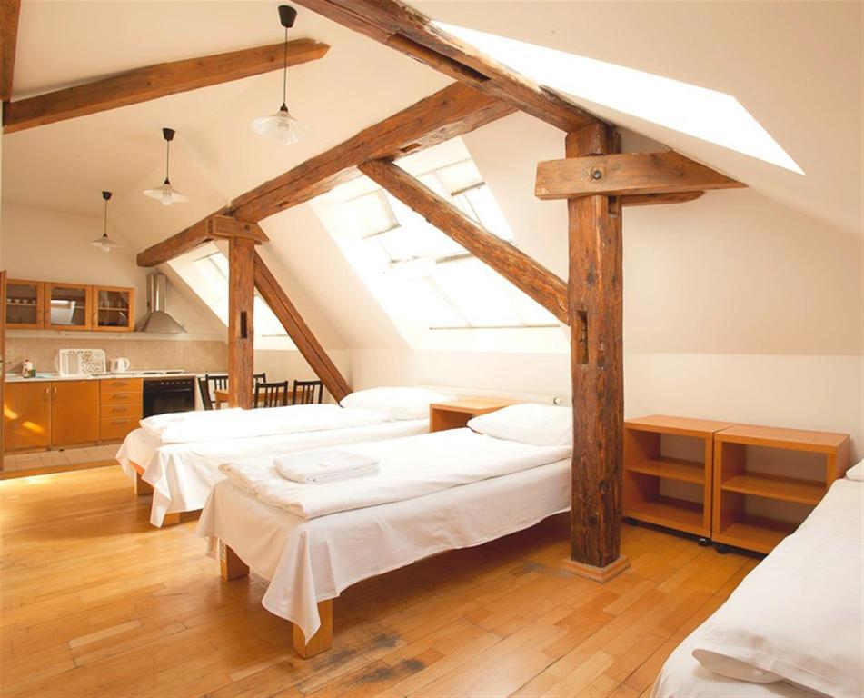 Travellers Hostel Praha Экстерьер фото