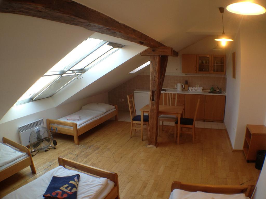 Travellers Hostel Praha Экстерьер фото